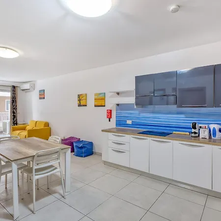 Apartament Modern 2 Bedroom With Balcony,