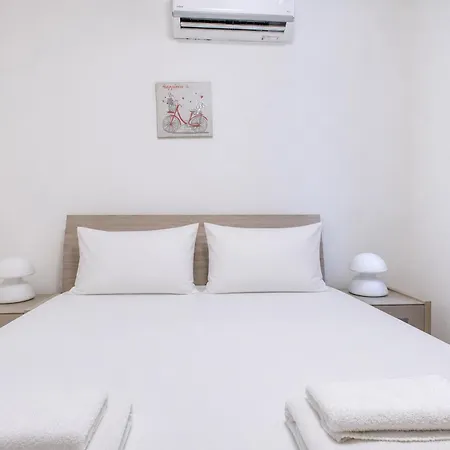 아파트 Modern 2 Bedroom With Balcony, 세인트폴스베이